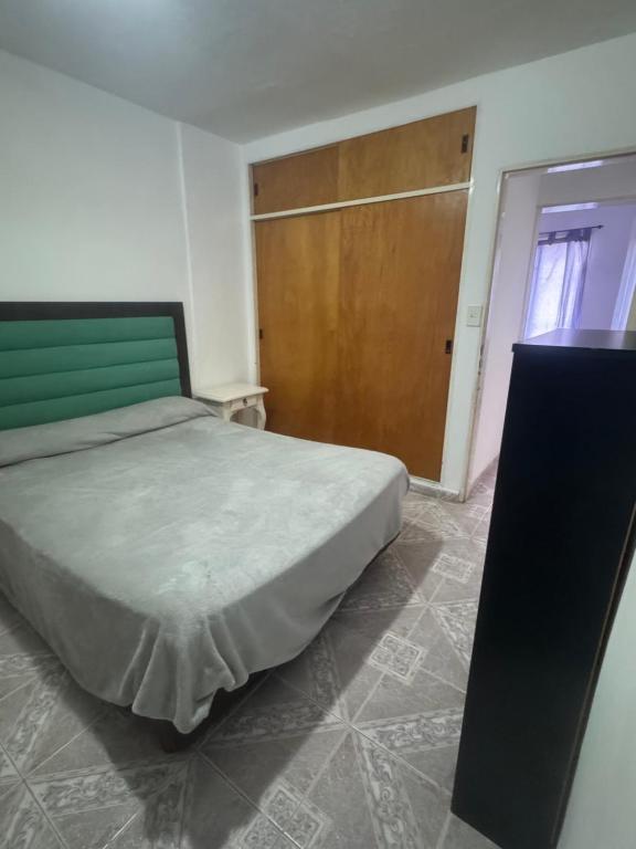 Depto 2 dormitorios, a 6 cuadras del rio y del centro - 3