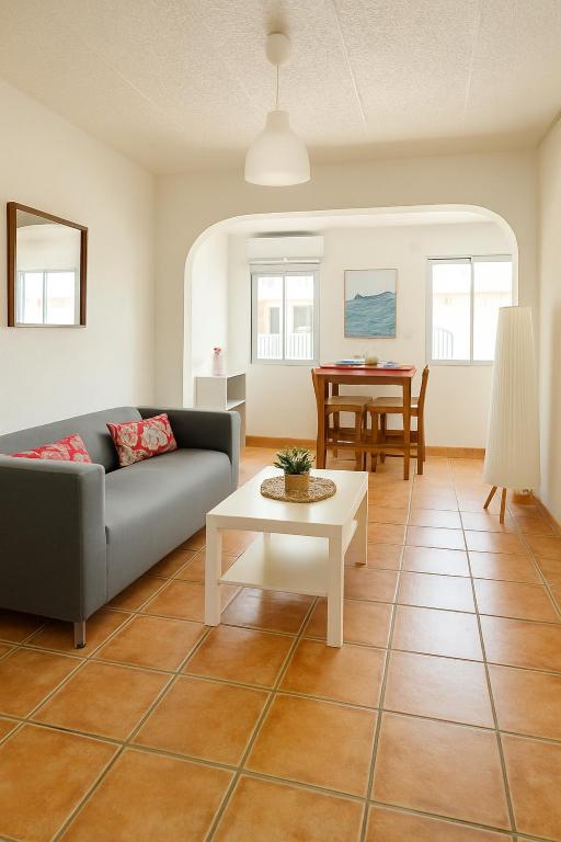 50m Plage - T2 Climatisés, Studio & Wifi - 2