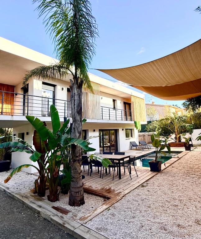 Villa bord de mer avec piscine et jardin tropical - Seaside villa with pool and tropical garden - 5