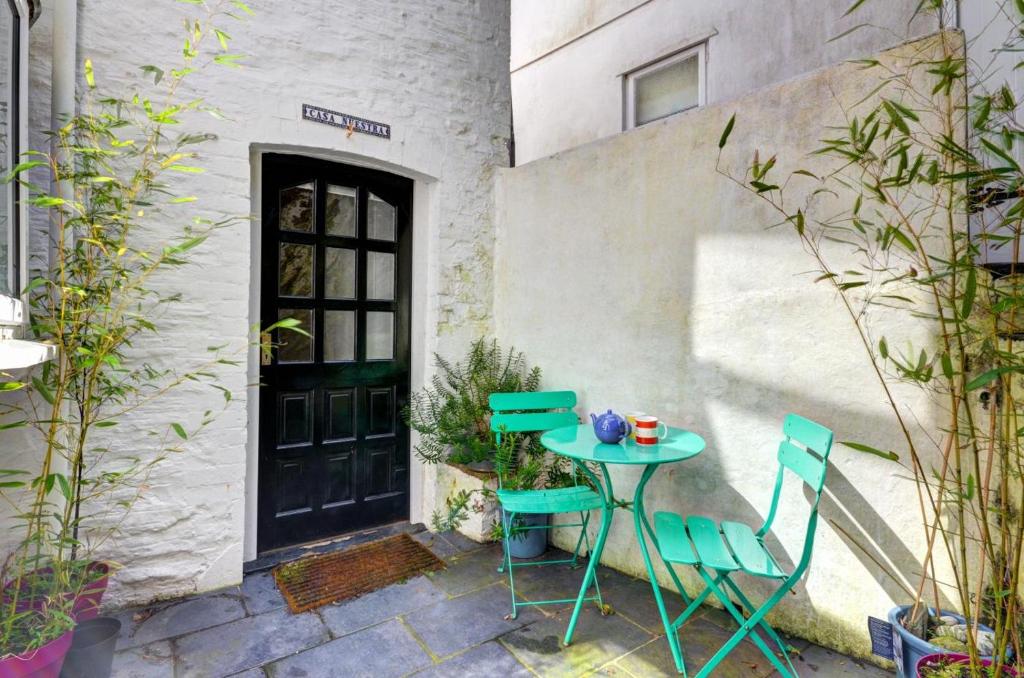 2 Bed in Fowey - photo 4