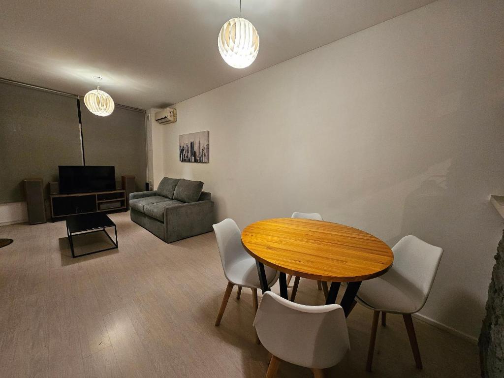 2 Ambientes de Ensueño en Recoleta: Amplitud y Belleza en Cada Rincón - 5