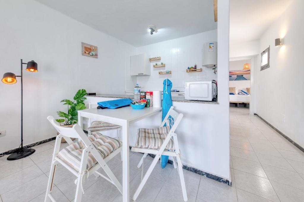 Suite Helios - 500M to the Beach By Lanzarote Vacation Homes - 5