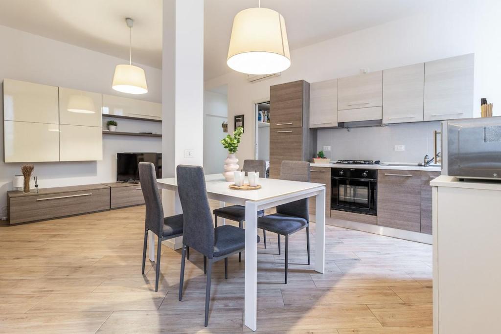Two-room apartment 5 minutes' walk from the historic center - 2