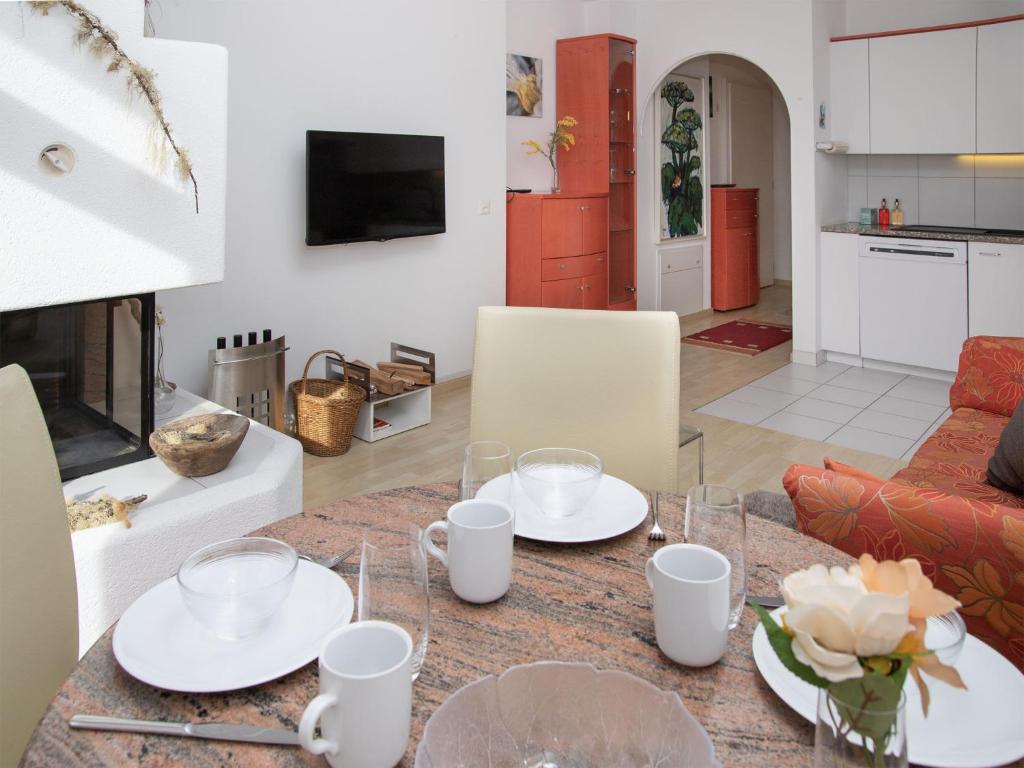 Apartment Alpes et Lac 28 by Interhome - 2