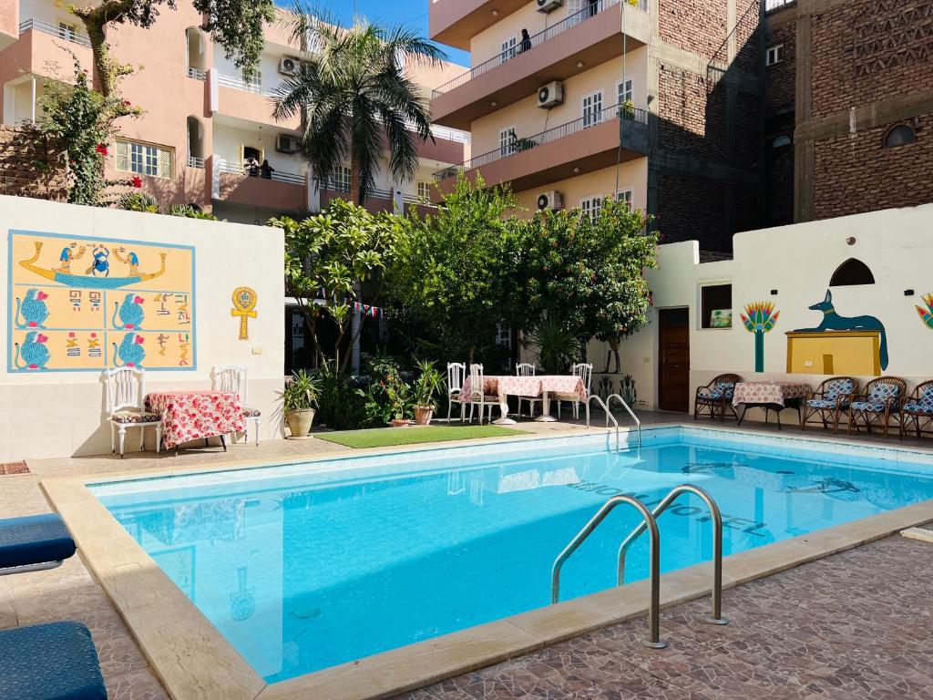 아몬 호텔 (Amon Hotel)