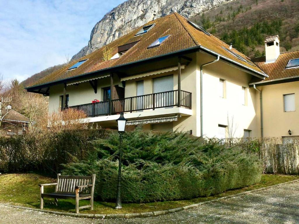 Confort moderne avec piscine et jardin, proche lac - 2