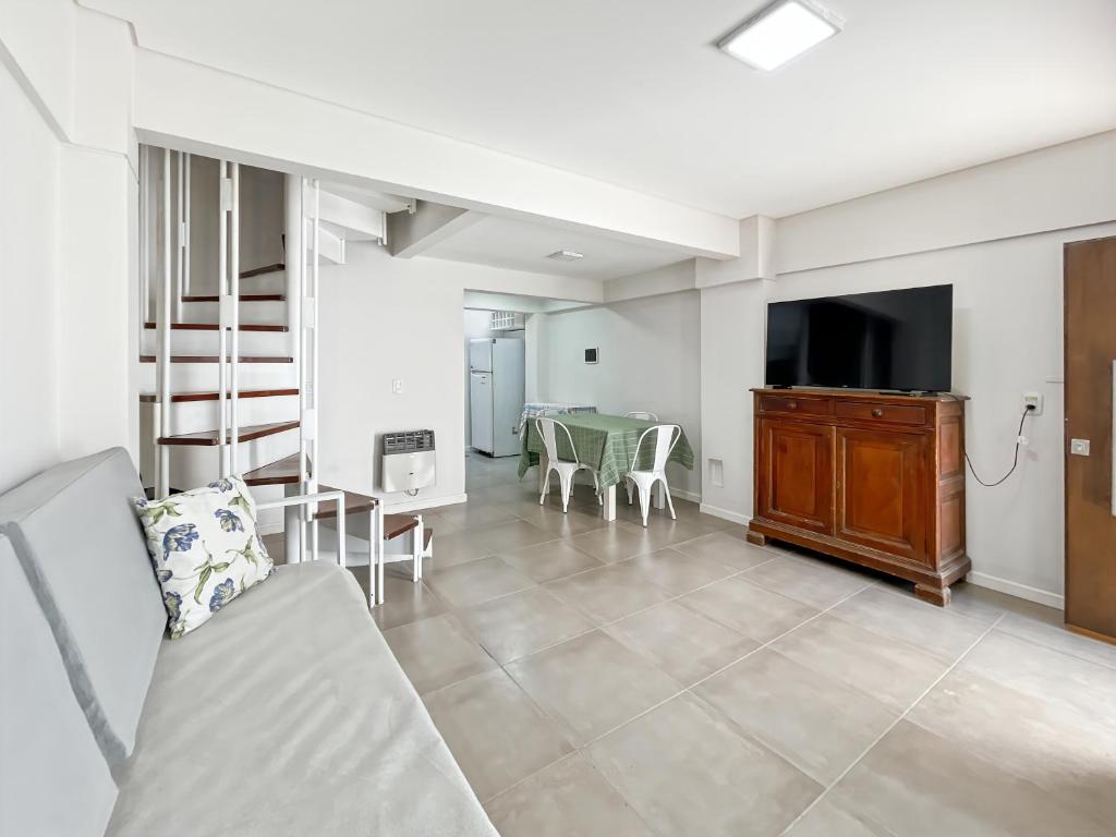 Duplex para 4 con cochera - 2