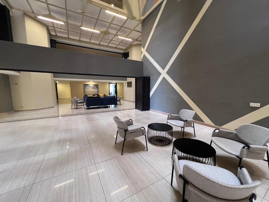 Royal Century Resort Suites At Bandar Sunway