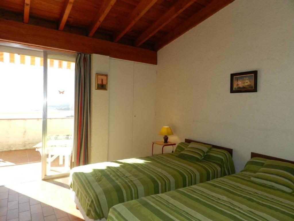 Appartement 2 pièces avec terrasse vue mer, parking au Lavandou - FR-1-251-898 - 3