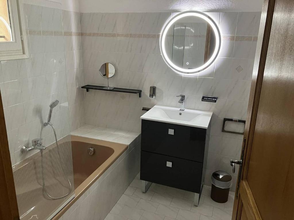 Villa moderne 3 chambres avec piscine et climatisation - FR-1-768-131 - 4