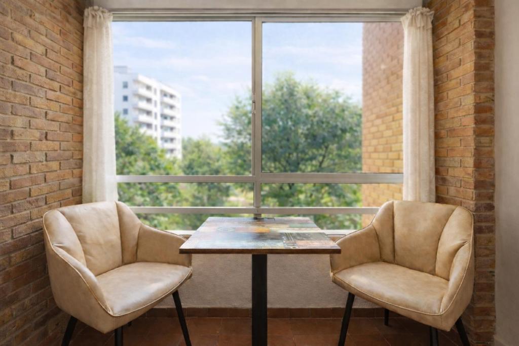 Atocha Apartments, Central Location Terrace, Kitchen, Fast WiFi, metro nearby - 4