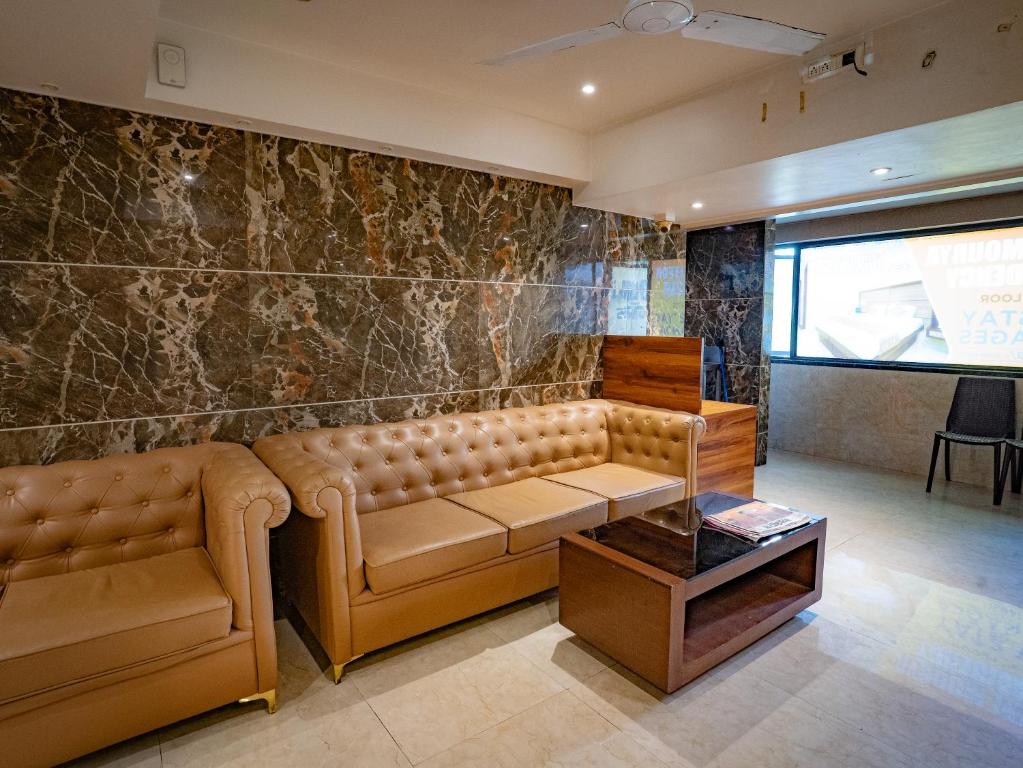 トゥリーボー トレンド モウリヤ レジデンシー (Treebo Trend Mourya Residency)