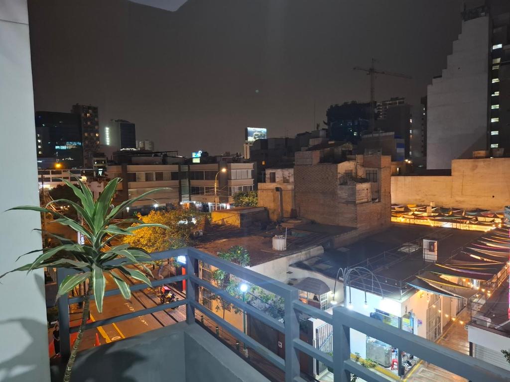 Departamento en el Corazón de Miraflores Peru - 4