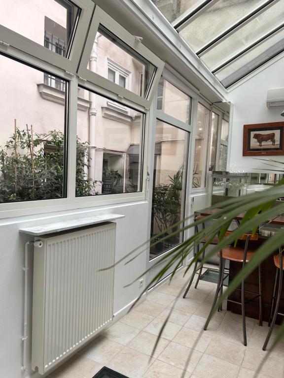 ATELIER D artiste sur L Ile Saint Louis - 4