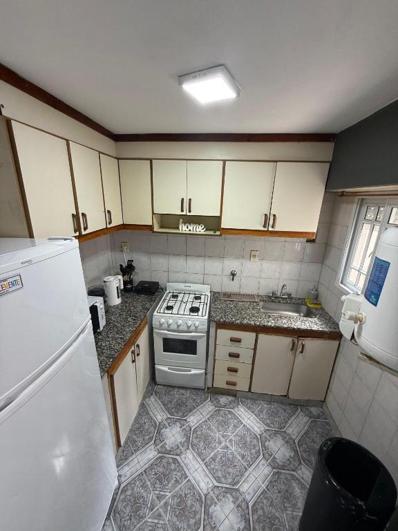 Duplex 4 con cochera privada y parrilla - 3