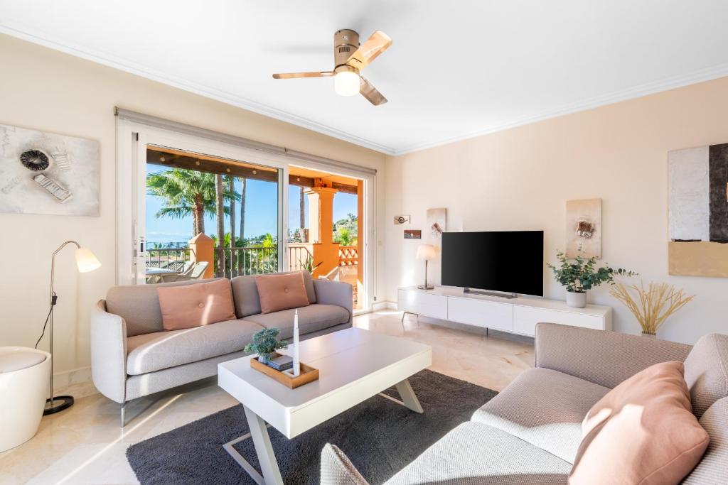 Resort Mediterra - Sea View Apartment near Golf with Pools & Fitness - 1