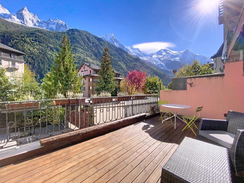 Chamonix Hyper centre . terrasse vue mont blanc . parking - 4