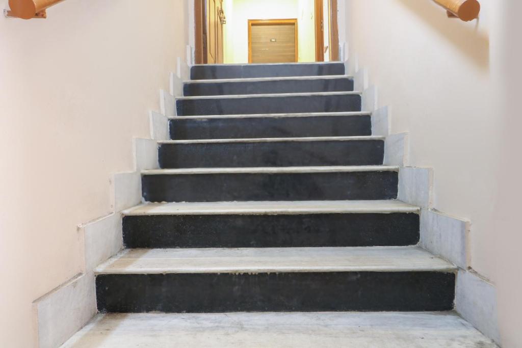 フロント・ロビー