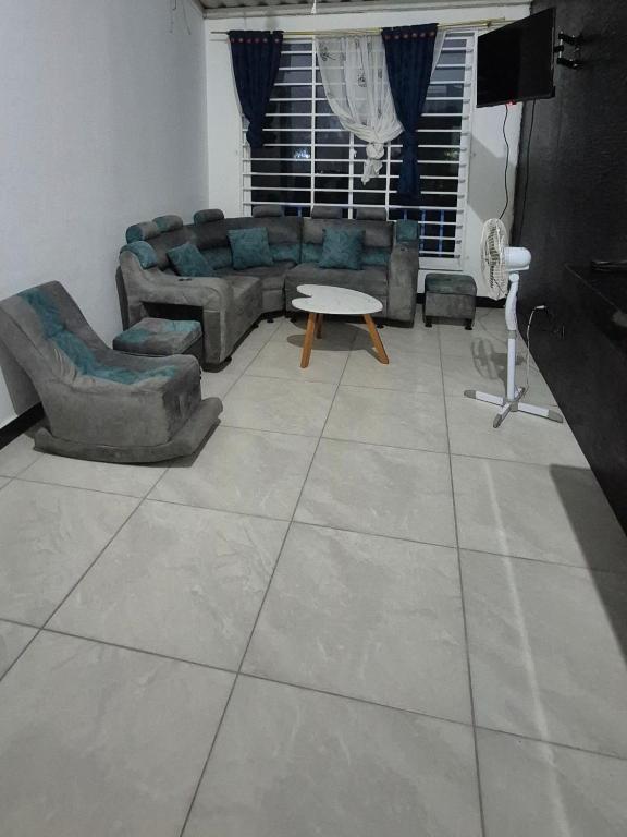 Conjuntos Altos Del Jordan - 2