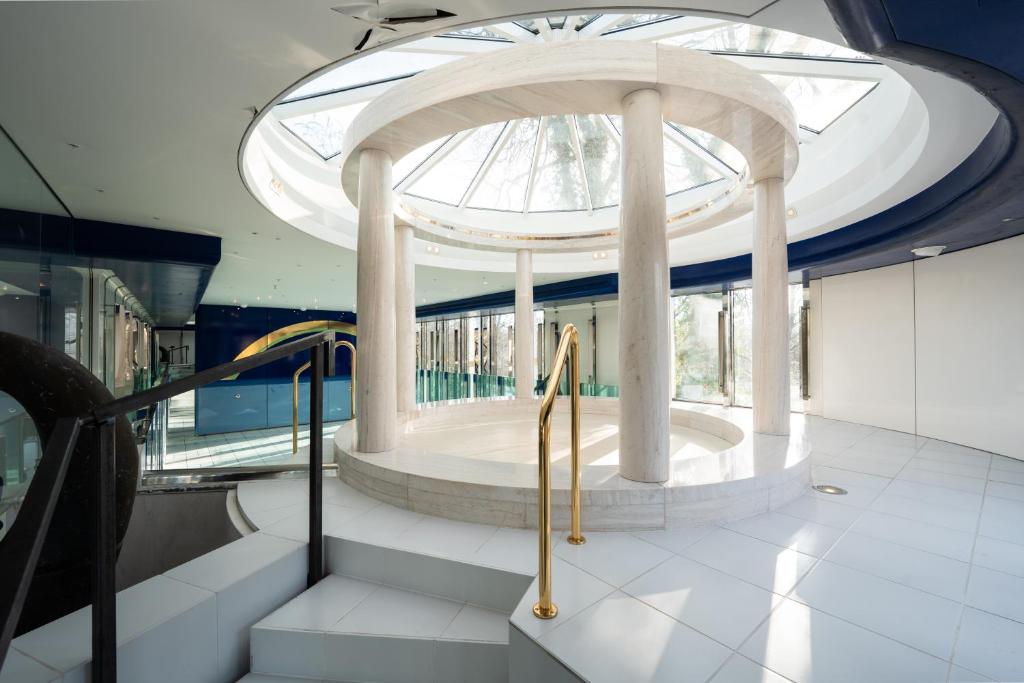 "Villa von Blofeld" - 3