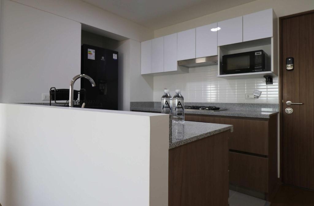 Stunning 2BR with Balcony & City Views - 3