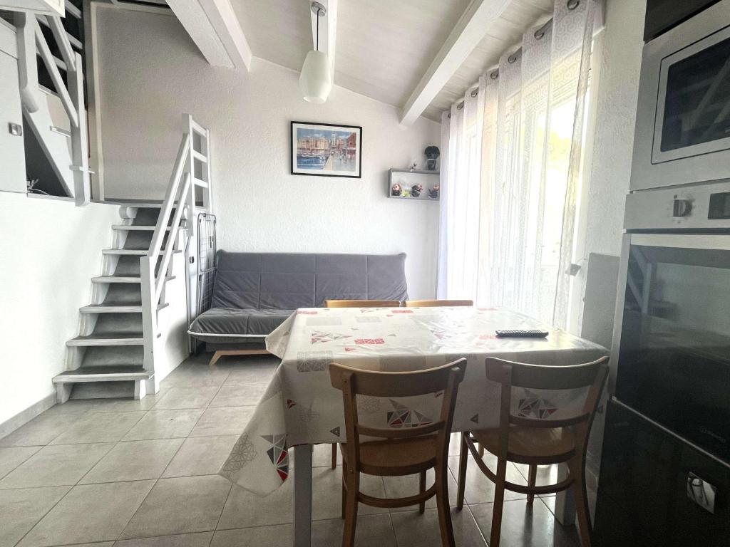 Studio mezzanine climatisé pour 5 avec parking, à 800m de la plage - FR-1-607-238 - 2