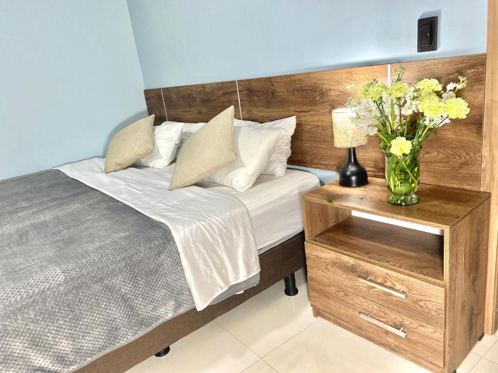 Apartment 8 in the center - 2 Bedroom 1 Bath - 1