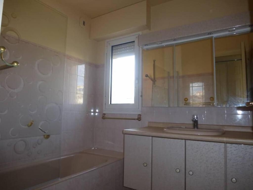 APARTMENT T3 - Private parking - 300 m SEA & BEACH - 4