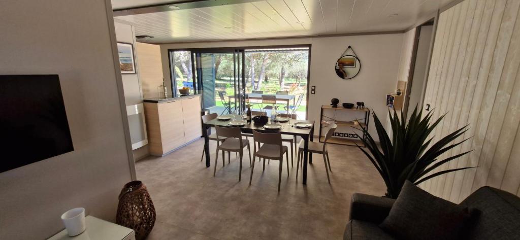 Cottage premium au cœur de la pinède, idéal pour des vacances en familles et entre amis - 4