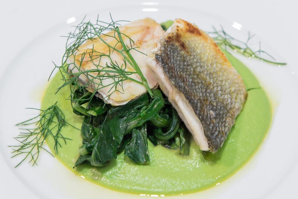 อาหารและเครื่องดื่ม