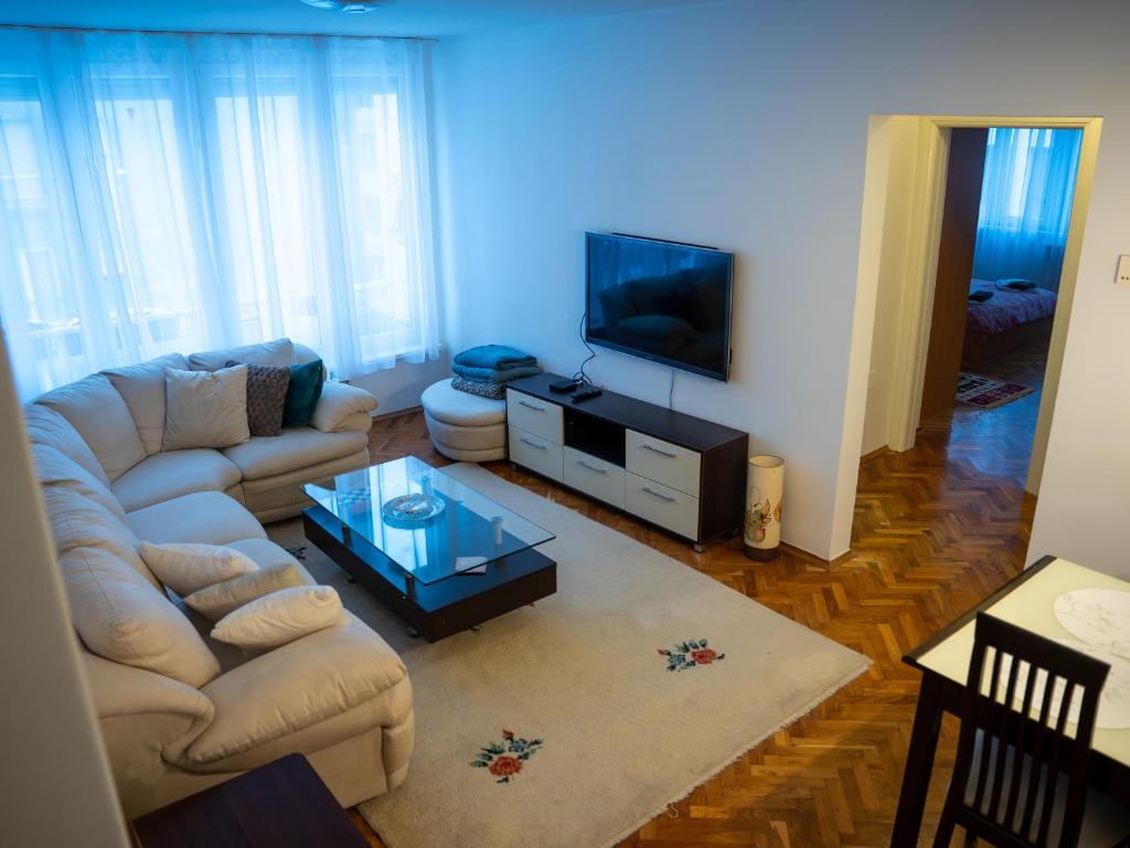Apartment Katedrala-Center - 2