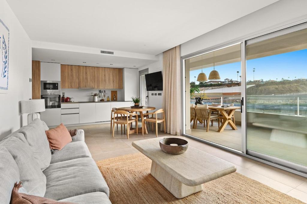 Luxury Lake and Golf View Apartment at La Cala Golf Resort - 2
