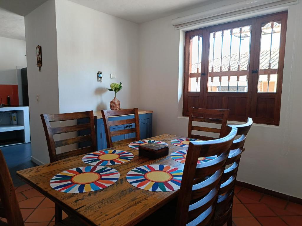 Apartamento Encantador familias con parqueadero a 4 cuadras de la plaza principal - 3