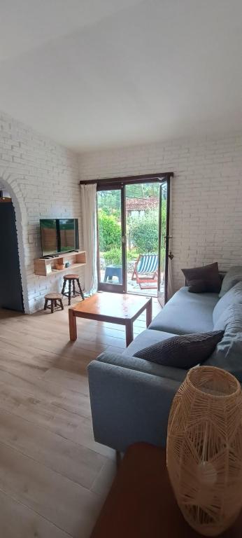 Casa en Pinares para 5 personas en excelente ubicación - 2