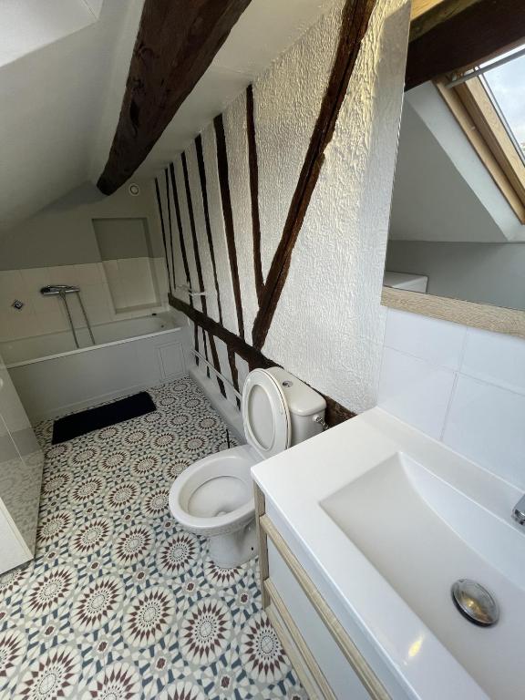 Charming 2 bedroom apartment for 5 max - 3