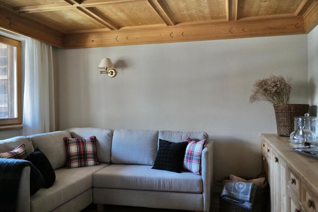 Luxury Chalet at the Foot of the Dolomites by the Castle - 5