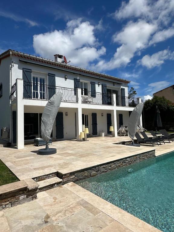 grande villa grande piscine - 1