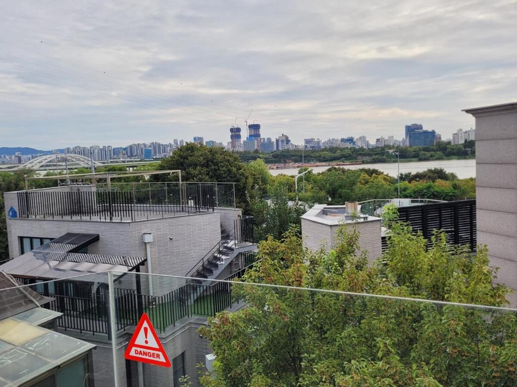 Riverside stay 외관