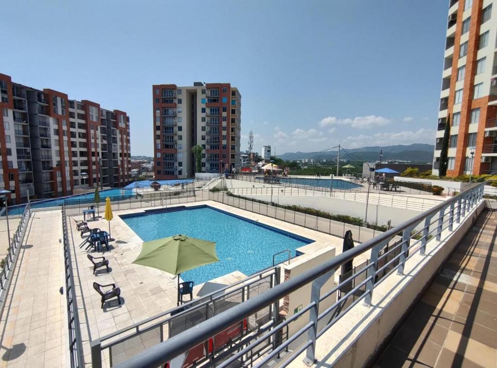 Espectacular Apartamento con Vista a Girardot - Reservas del Peñon - 2
