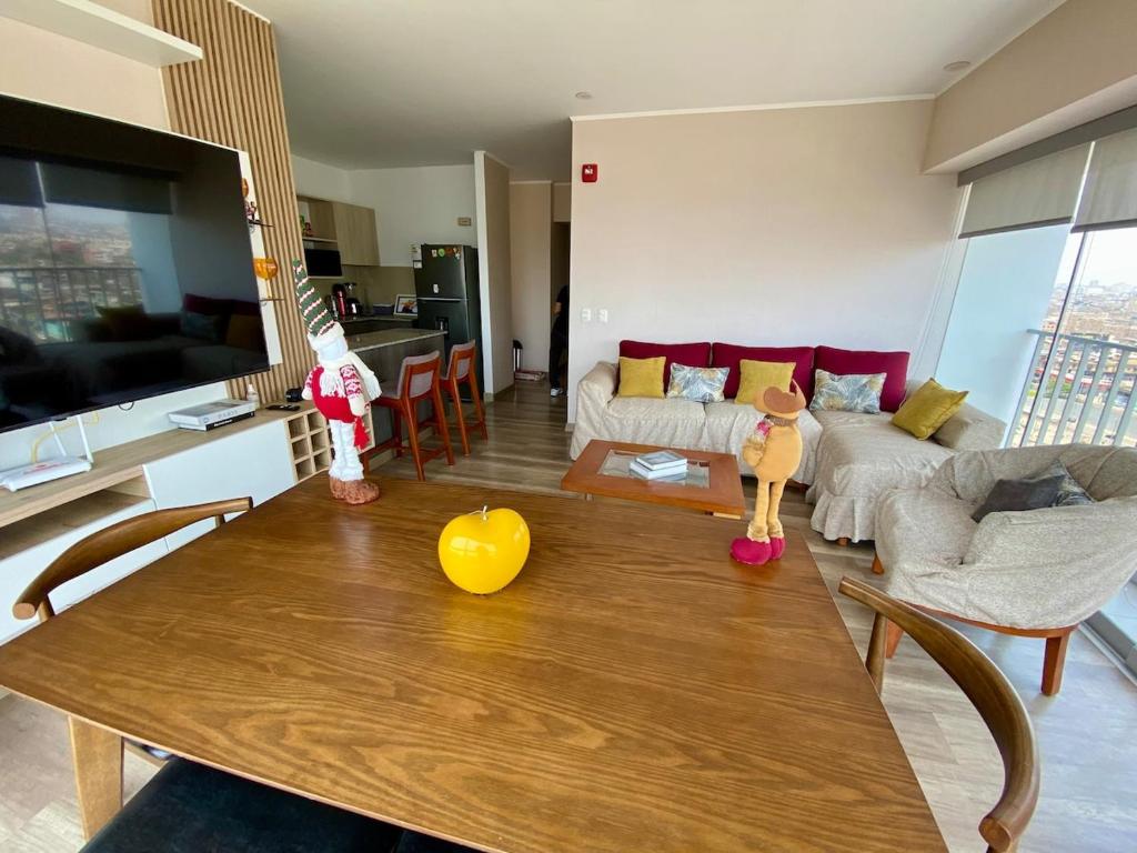 Large Apartment - Santa Beatriz 3 Bedrooms - 4