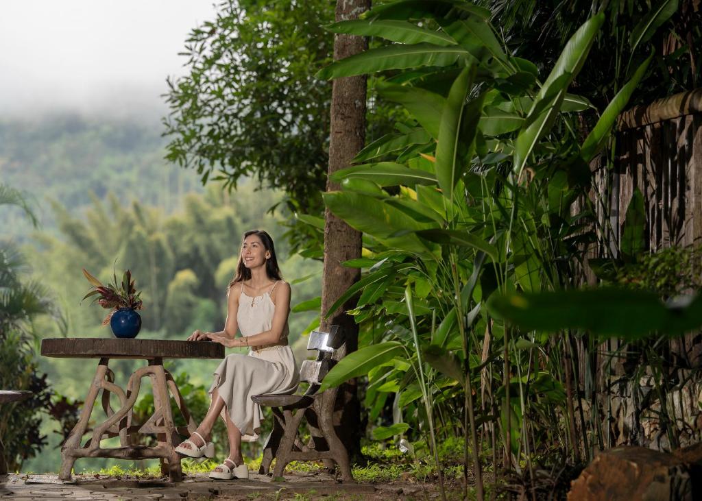 สภาพแวดล้อมโดยรอบ