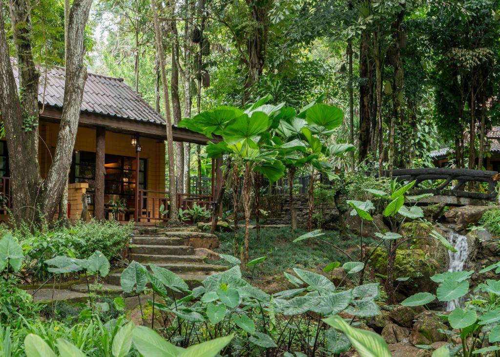 โฮมพุเตย ริเวอร์แคว (Home Phutoey River Kwai)