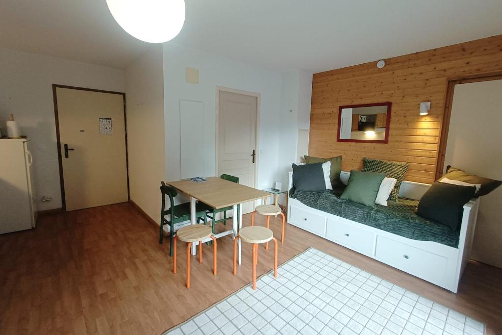 Cosy Studio for 4 Residence with Pool & 3 Valleys Access - 2