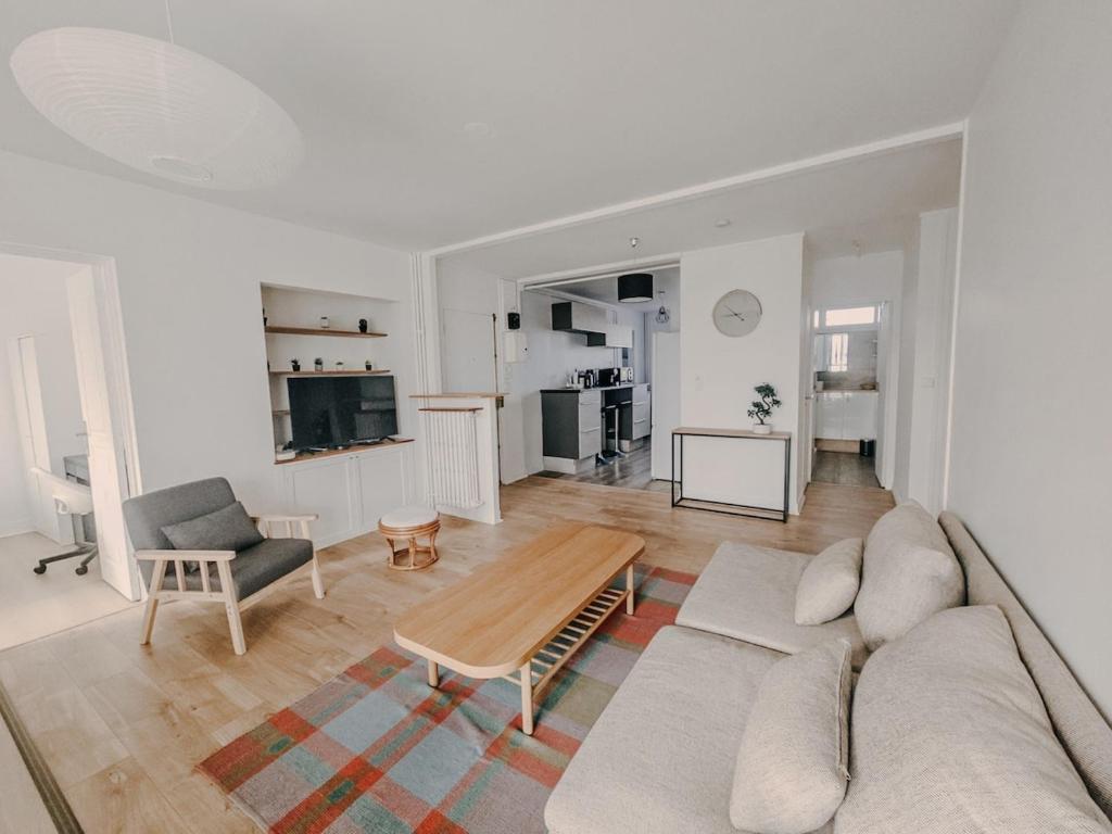 Stopover in Reims - 3 bedroom apartment - Balcony - 3