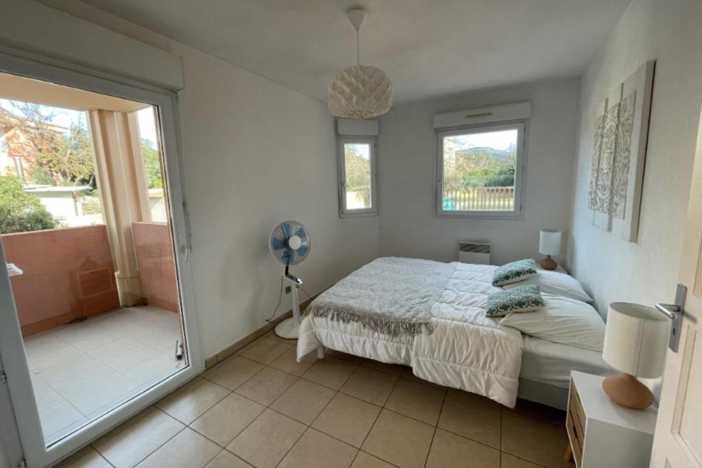 46m avec terrasse - résidence avec piscine - 4