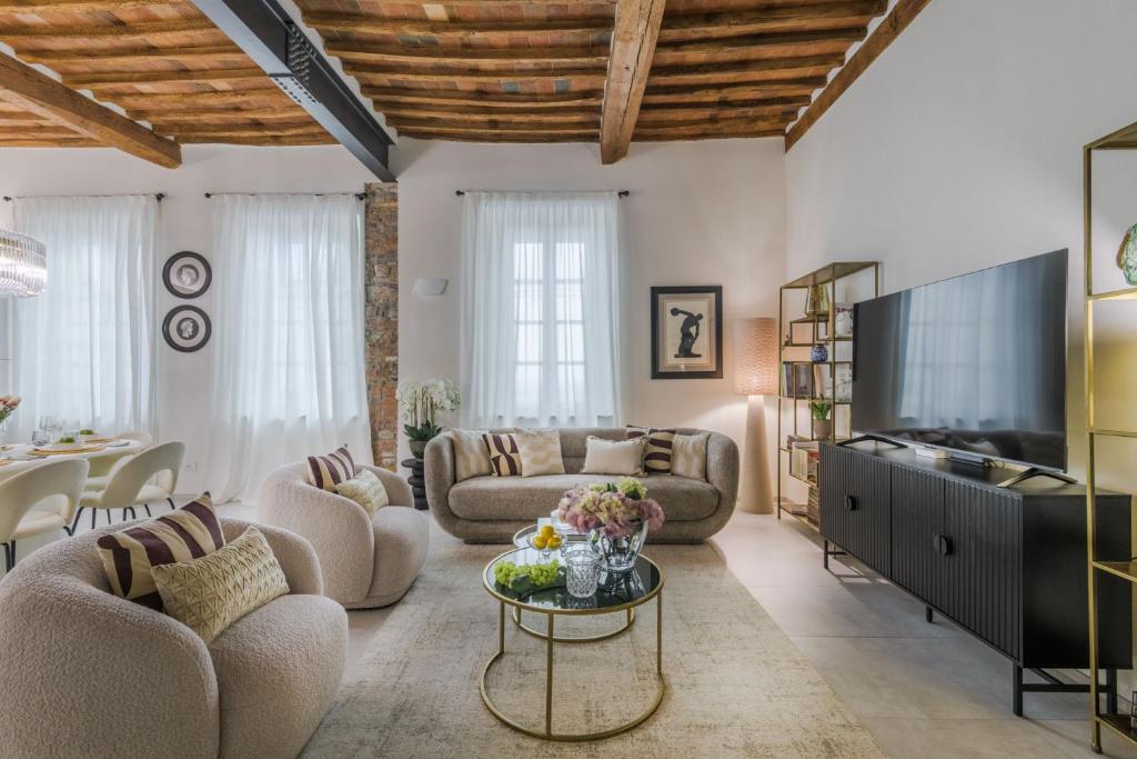 The Joia House - 1