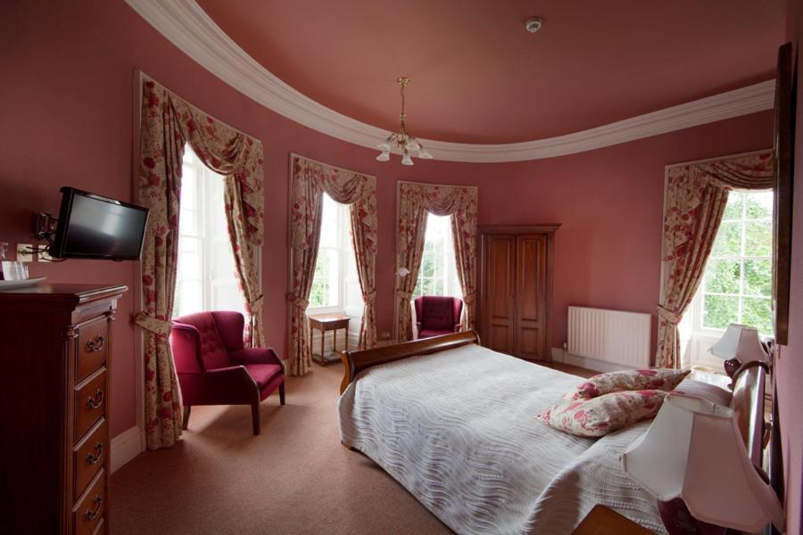 Overwater Hall photo 2