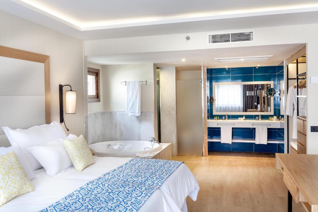 Gran Tacande Wellness & Relax Costa Adeje — Costa Adeje, Canary Islands