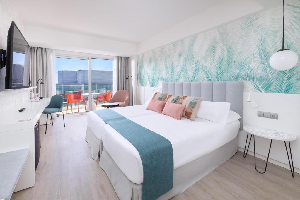 Hotel Cristina by Tigotan Las Palmas - Adults Only — Hotel rooms in Las Palmas, Canary Islands