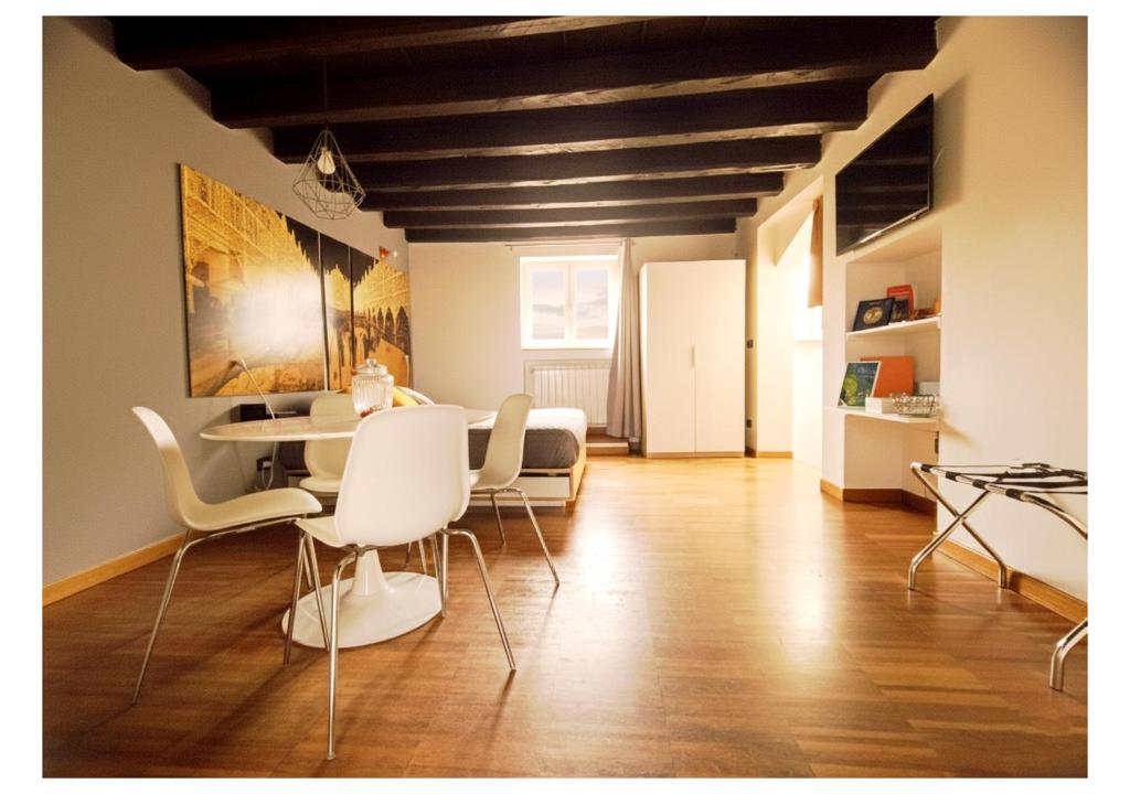 Just Here apartments - La mansarda - 5